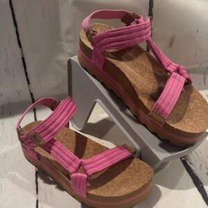 Reef Pink Platform Sandals